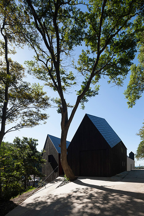 サムネイル:キューボデザイン建築計画設計事務所による神奈川県大磯町の住宅「cnest」