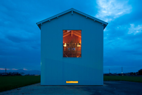サムネイル:米田雅樹 / ヨネダ設計舎による三重・松阪の住宅「4+1HOUSE」