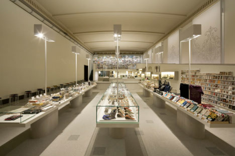 サムネイル:香取建築デザイン事務所が設計監修した「東京国立博物館本館ミュージアムショップ」