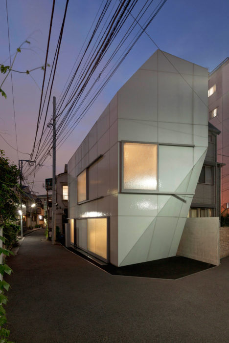 サムネイル:ヴィール・アレッツによる、東京都港区の住宅「A' House」