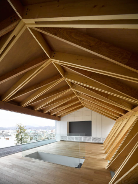 サムネイル:黒崎敏 / APOLLO Architects & Associatesによる、愛媛県松山市の住宅「WRAP」