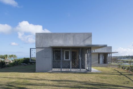 サムネイル:二俣公一 / ケース・リアルによる、鹿児島・与論島の住宅「与論の別邸」