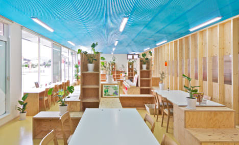 サムネイル:山本真也建築設計事務所による、山口県山口市のカフェ・ショップ「はあと農園カフェ」