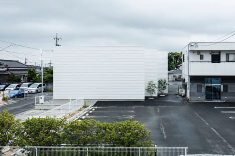 サムネイル:後藤周平建築設計事務所による、静岡の「袋井の三壁」