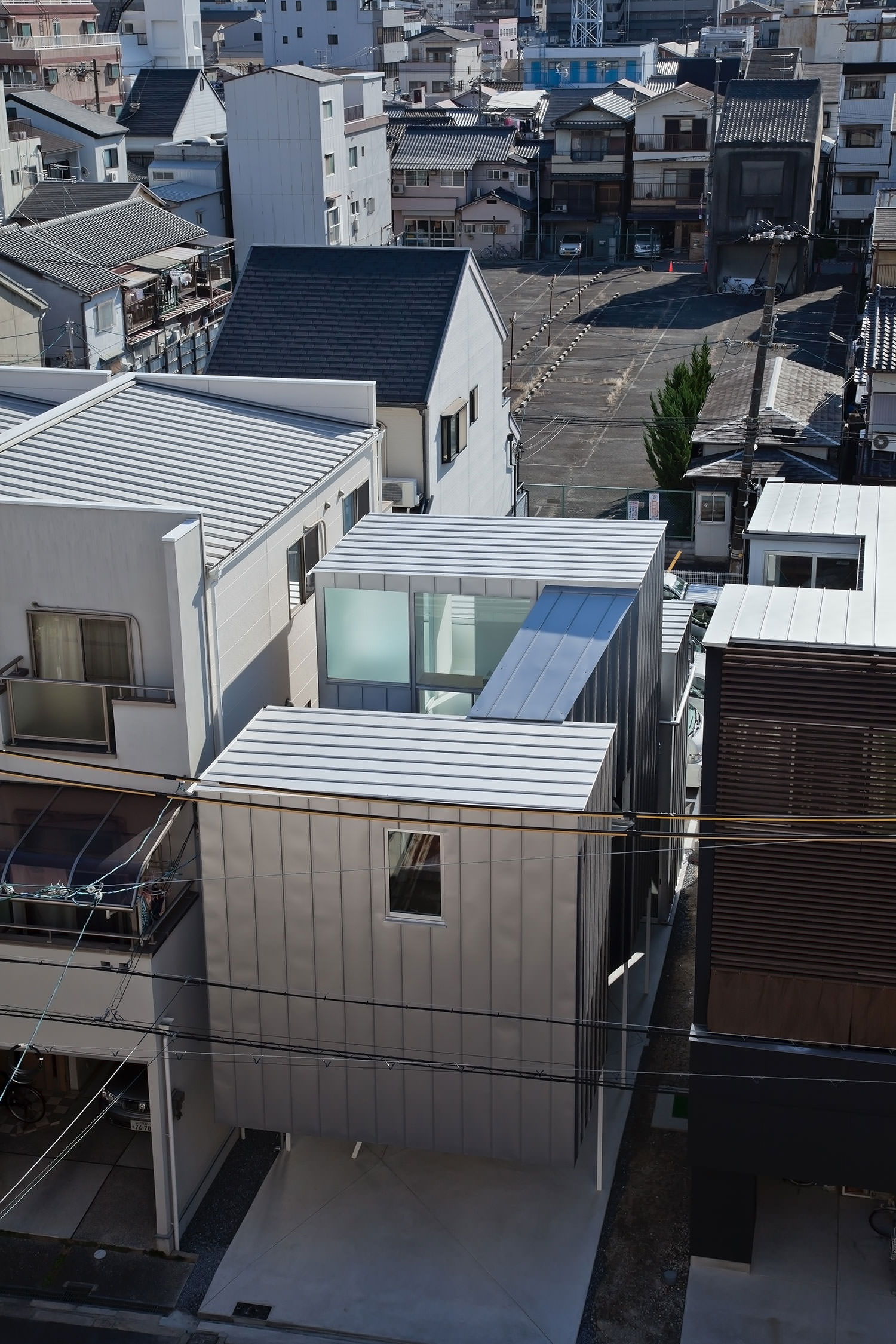 竹口健太郎 山本麻子 アルファヴィルによる大阪の住宅 Dig In The Sky Architecturephoto Net