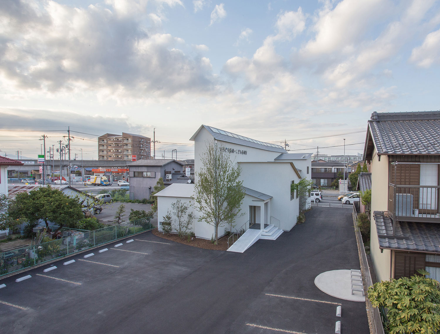 神谷勇机+石川翔一 / 1-1 Architectsによる、愛知の歯科医院 神谷勇机+石川翔一 / 1-1 Architectsによる、愛知の歯科医院