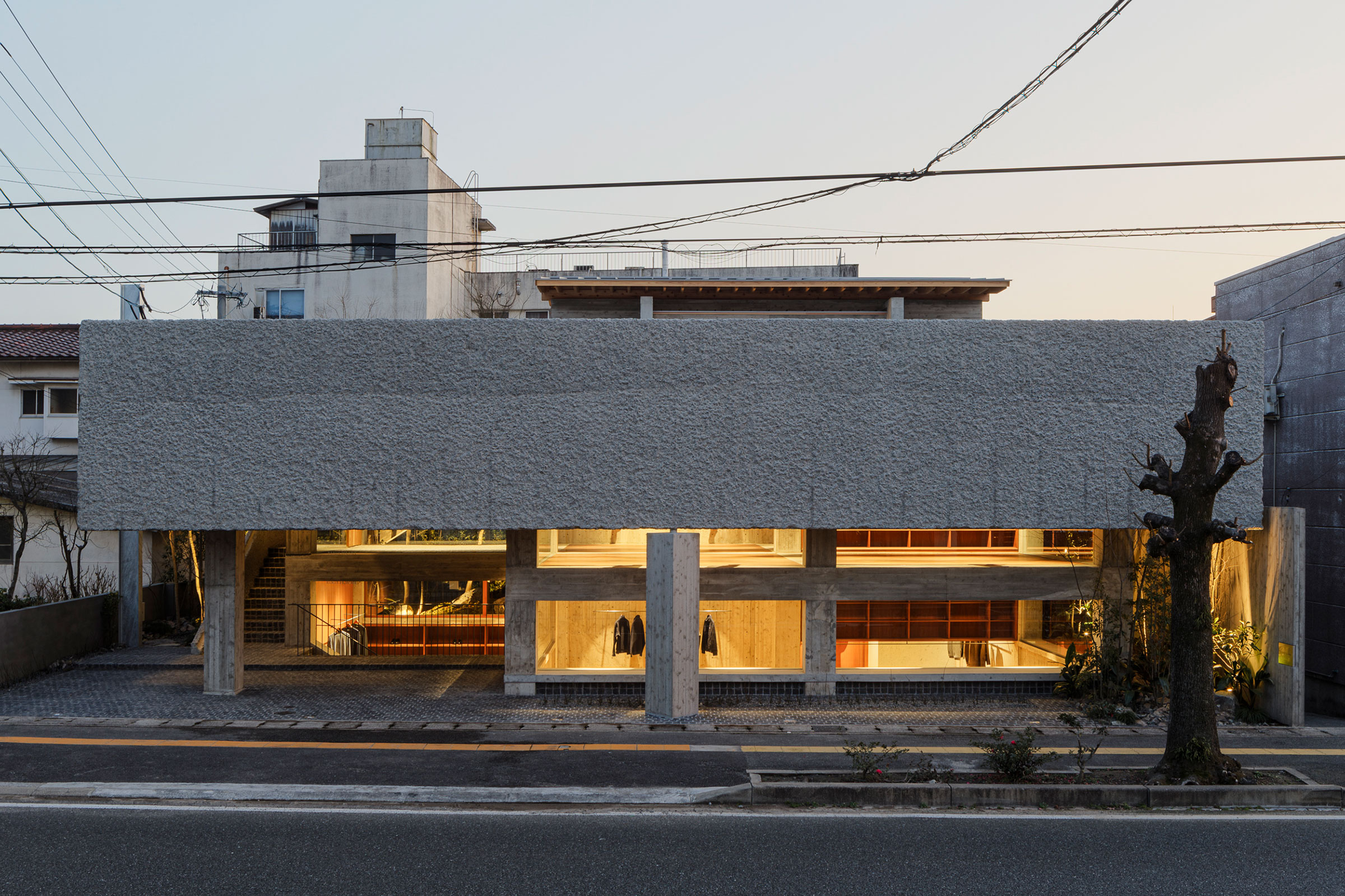 下川徹 / TORU SHIMOKAWA architectsによる、大分・日田市の