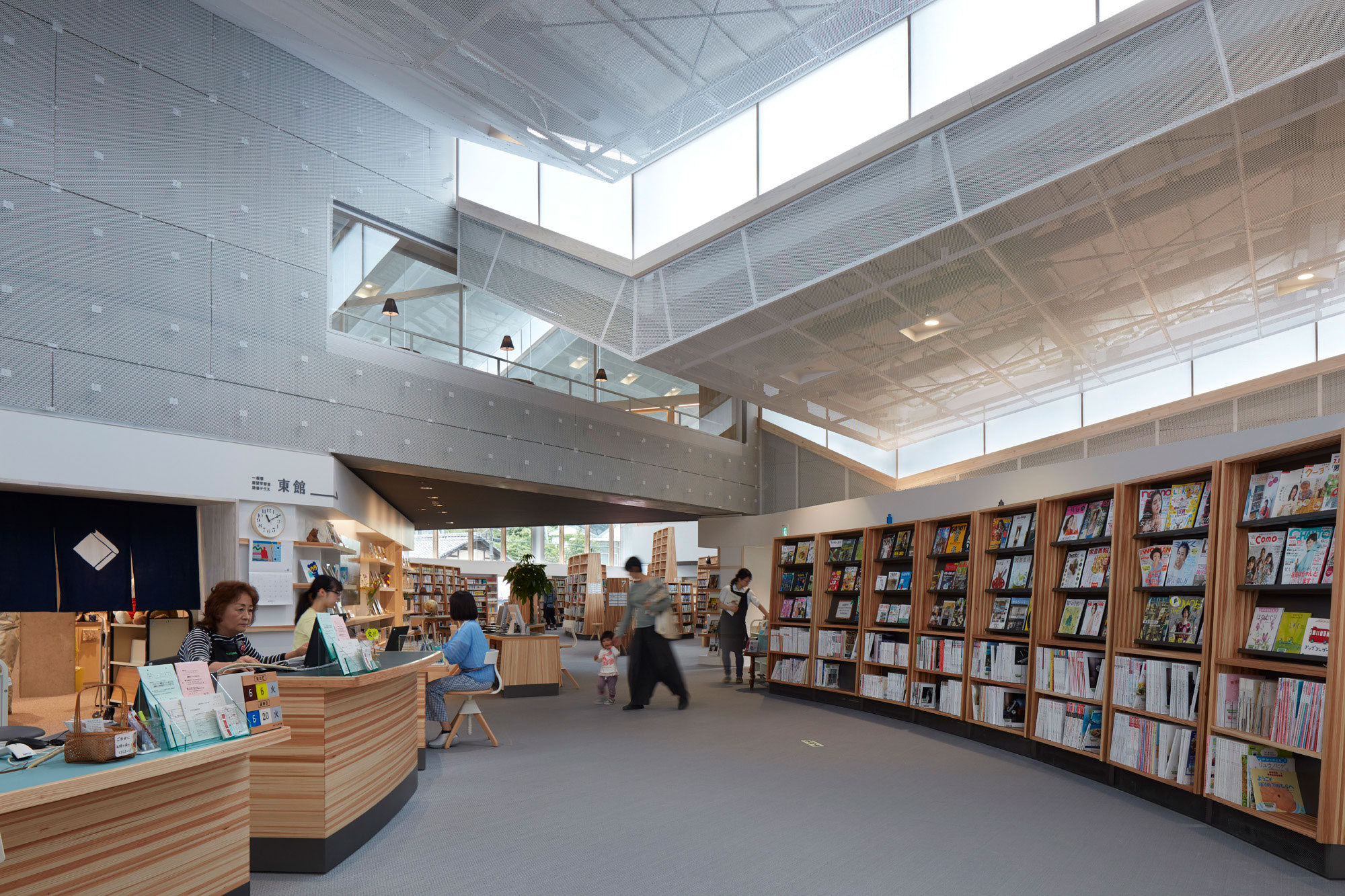 塩塚隆生アトリエによる 大分 竹田市の 竹田市立図書館 Architecturephoto Net