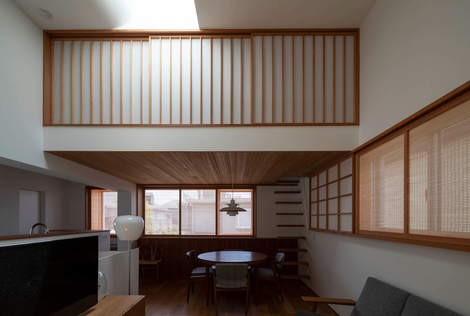 八島正年＋八島夕子 / 八島建築設計事務所による、東京・武蔵野市の住宅「吉祥寺南の家」