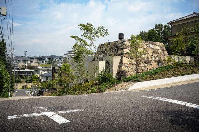 宇野友明による、愛知・名古屋市の住宅「よもぎ台の家」 | architecturephoto.net