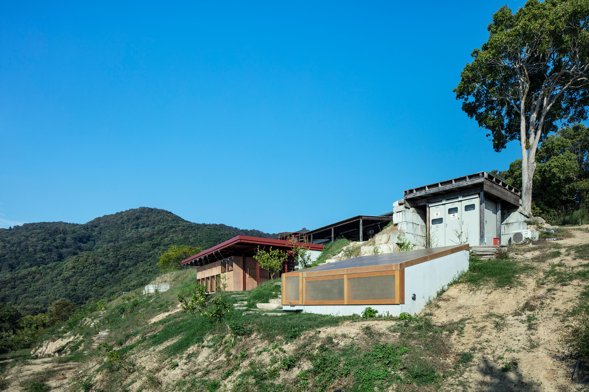 長坂常 / スキーマ建築計画による、中国地方の「独忘＋EL AMIGO