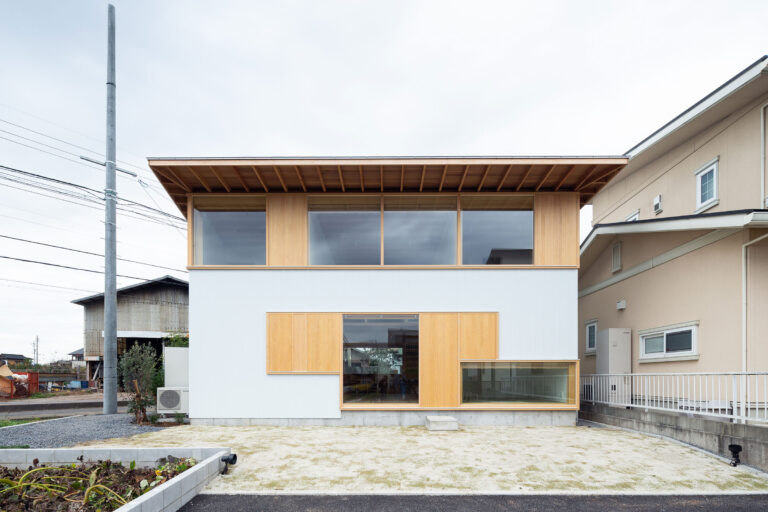 中村篤史 / Kraft Architectsによる、岐阜の「可児の家