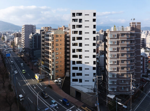 中村 拓志