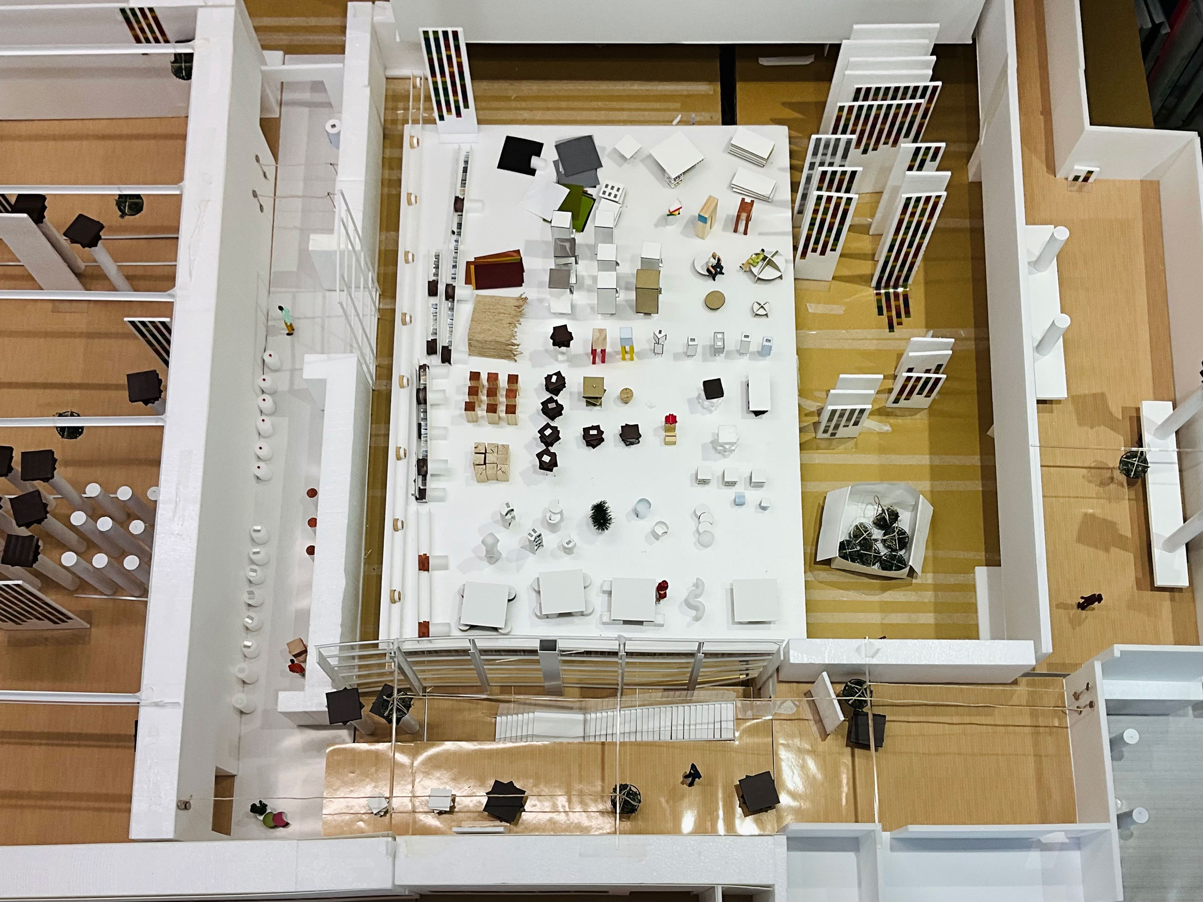 ニュース】青木淳とリチャード・タトルによる展覧会が、東京オペラ